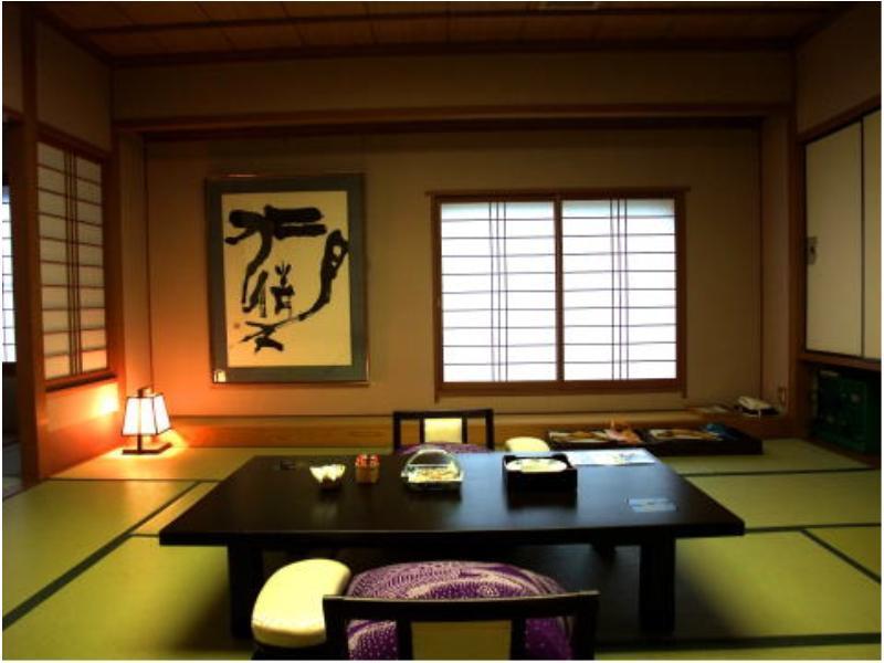 Futarishizuka Hotell Komagane Exteriör bild